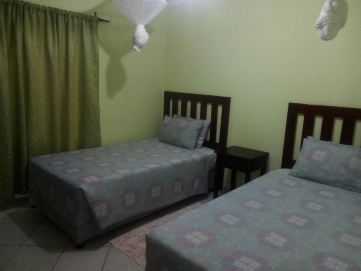 Gloria'S Bed And Breakfast Livingstone Exterior foto