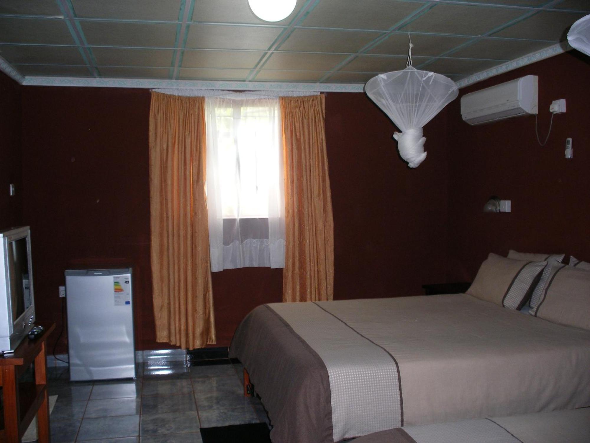 Gloria'S Bed And Breakfast Livingstone Exterior foto